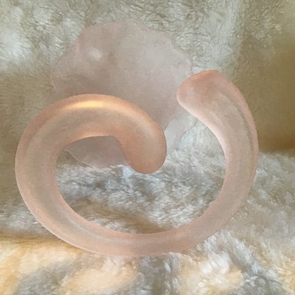 Art Nouveau Frosted Pink Art Glass Trumpet Vase - Picture 11 of 12